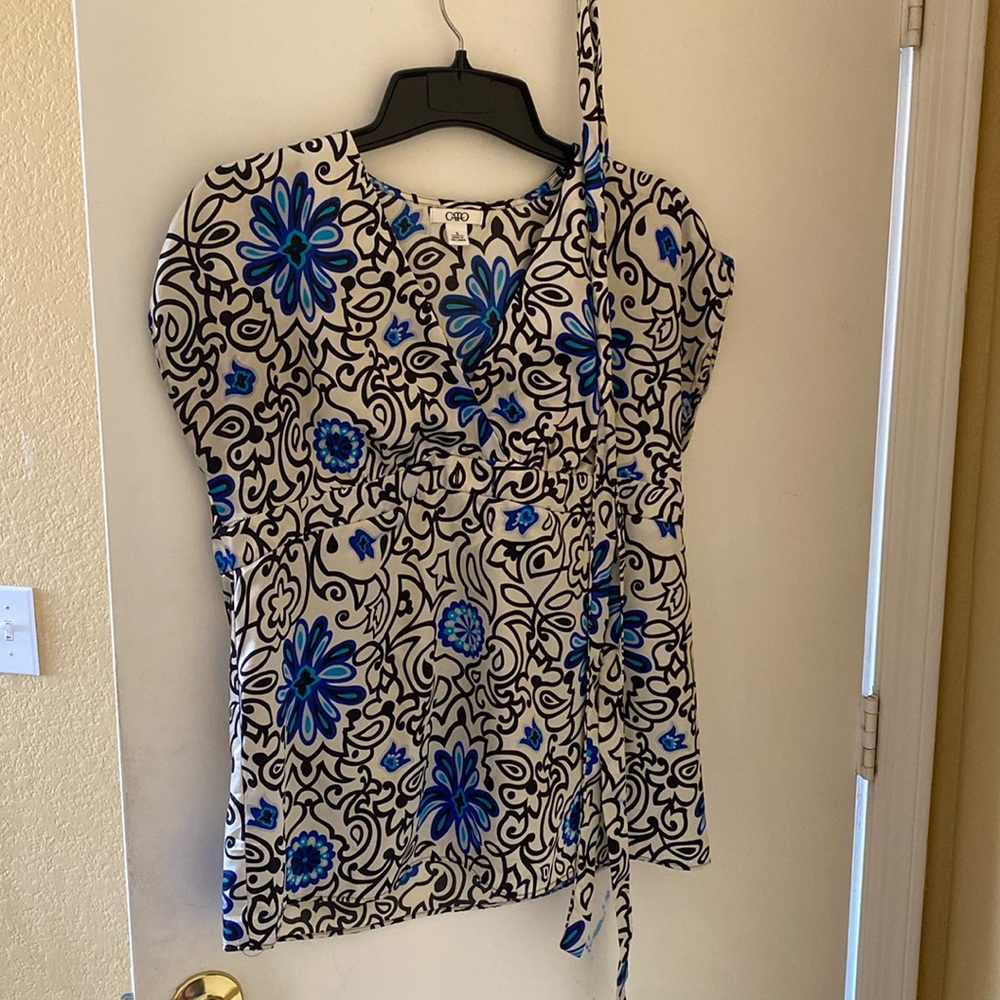 White blouse, v neck, black and blue detail, CATO SIZE s, small tear pictured